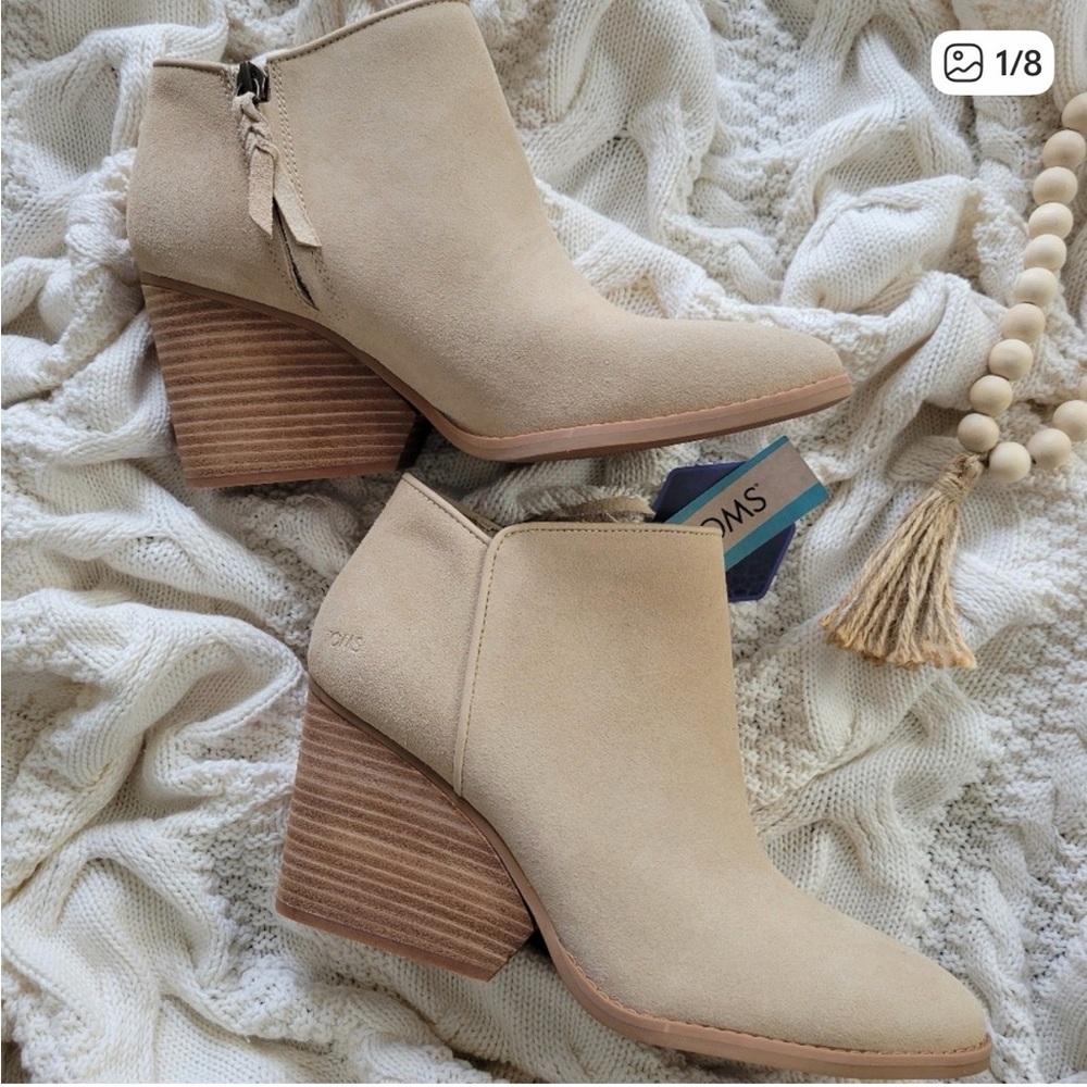 TOMS Women's Hadley Suede Wedge Ankle Boots Oatmeal Size 8